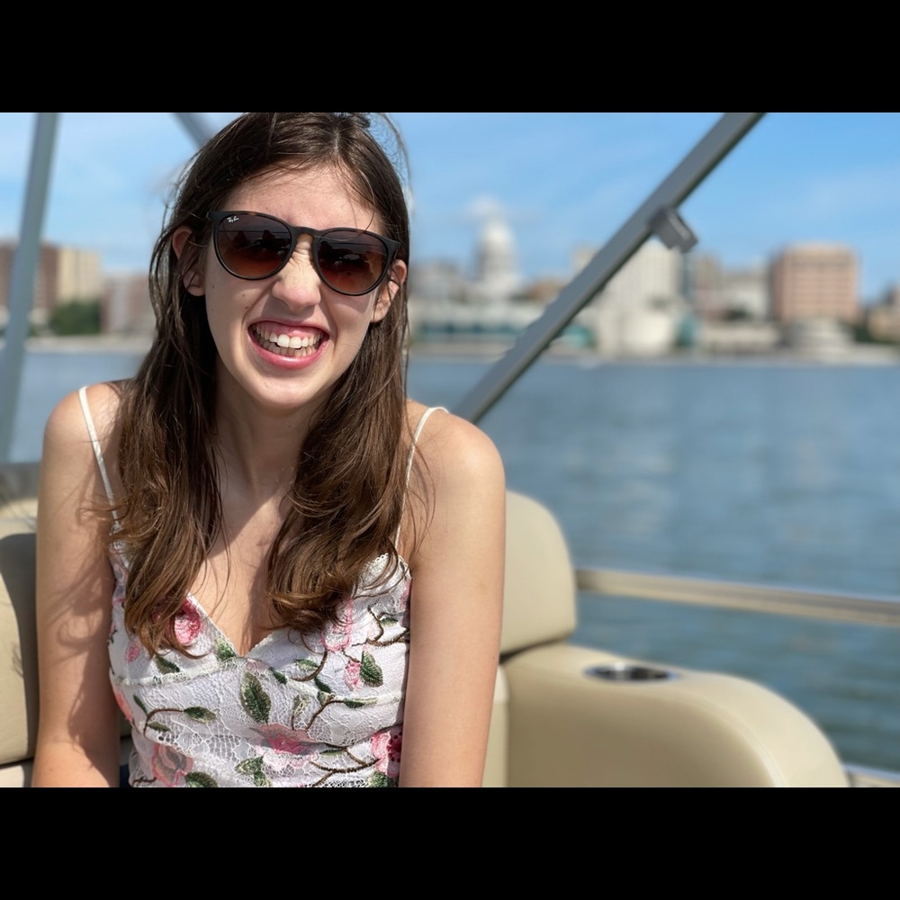 Meet your Posher, Sarah